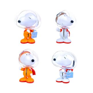 Коллекционная фигурка Worlds Beyond Series 4 Snoopy (WORLDS BEYOND Series 4 Snoopy Figurine)
